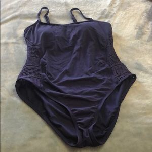 Anne Cole Navy Blue side Peekaboo bathing suit